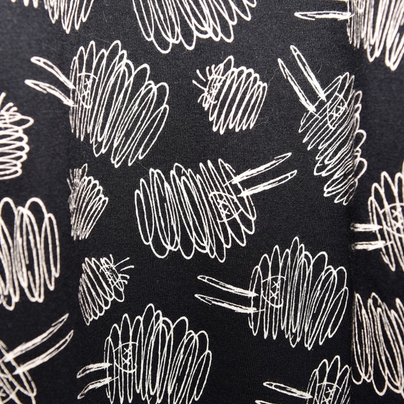 Kaws Snoopy Uniqlo Tee - Picture 3 of 4